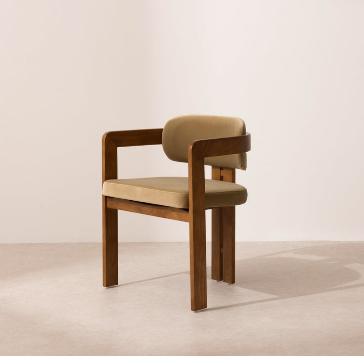 Saanvi Curve Dining Chair