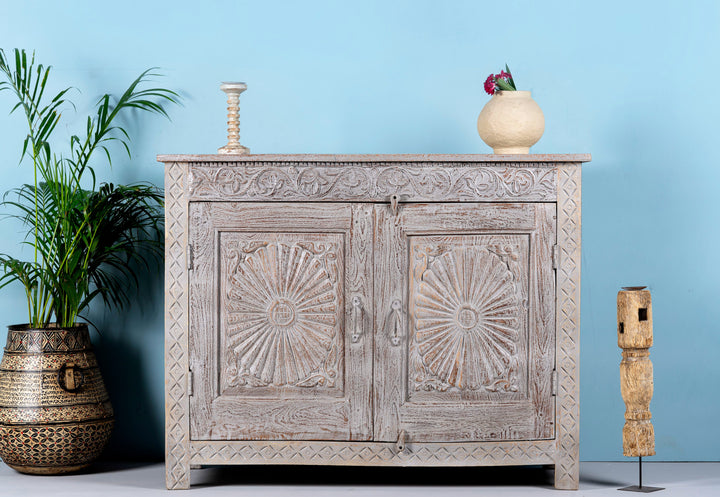 Artisan Heritage Wide Sideboard